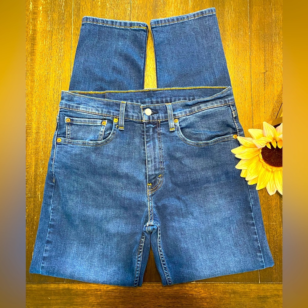 🖤SOLD🖤EUC Levi’s Unisex 502 Slim Fit 32X32 Jeans